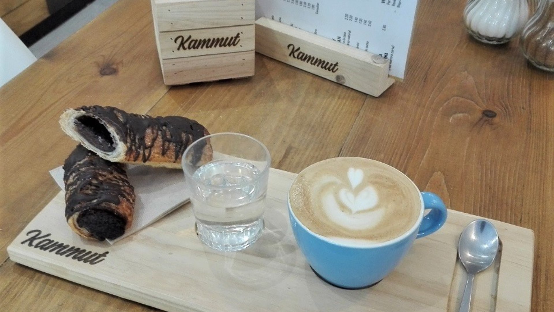 Cómo decorar tu restaurante con madera para dar un toque acogedor