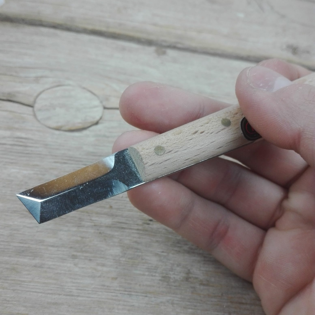 cuchillo talla madera