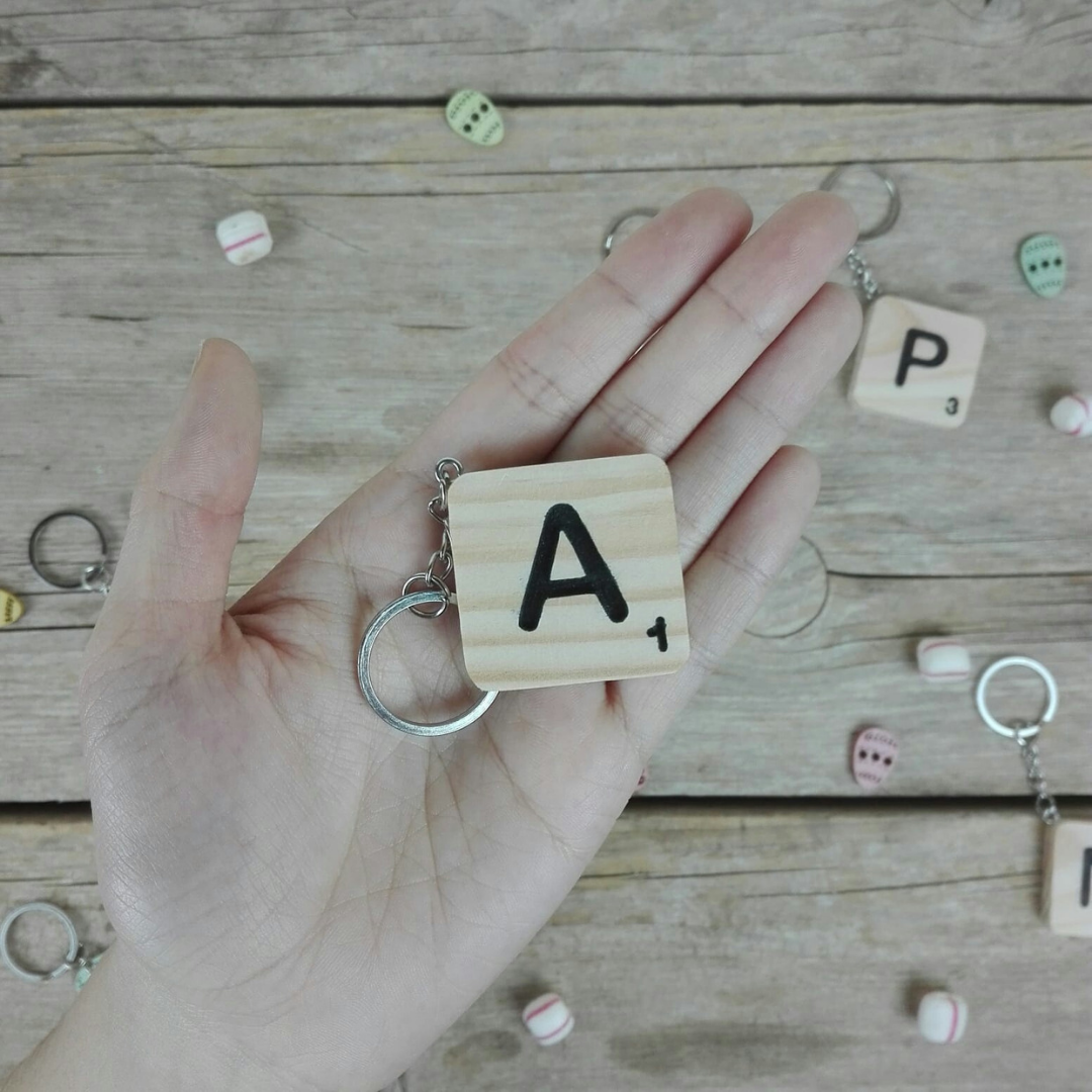 decorar letras scrabble madera