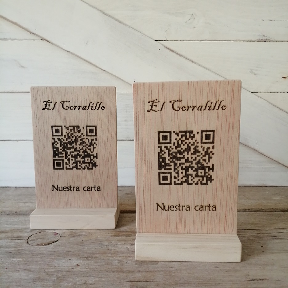 carta QR en madera