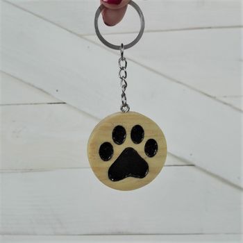 Llavero huella de madera