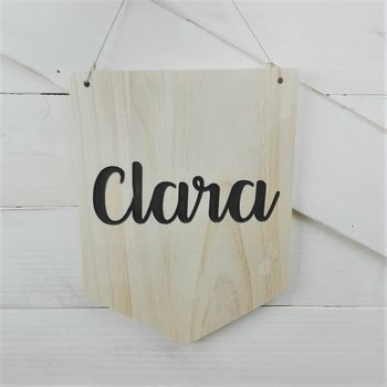 Banderín de madera con nombre