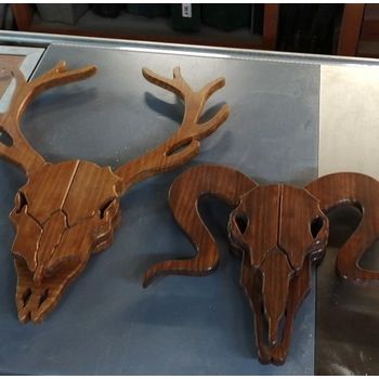 Cabeza de ciervo de madera