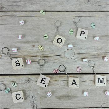 Llaveros de madera letras Scrabble